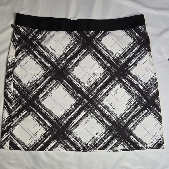 Greg Norman Black And White Golf Skort – Size 12, Comfort Waist, Slash Pockets - Picture 1 of 10